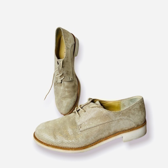 Other - Paul Green lace up shoes Tan Gold Pin Dot Metallic Print Pattern Suede Oxfords